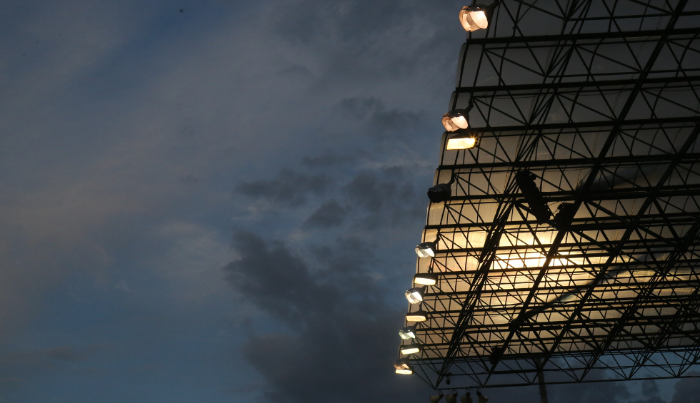 A generic square placeholder image with rounded corners in a figure.