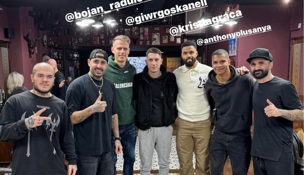 A generic square placeholder image with rounded corners in a figure.