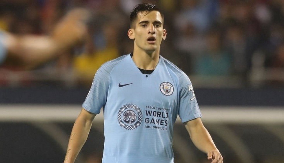 A generic square placeholder image with rounded corners in a figure.