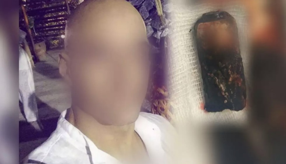 A generic square placeholder image with rounded corners in a figure.