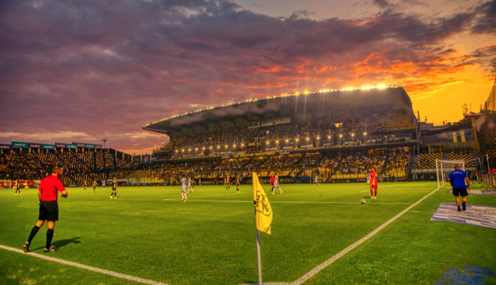 A generic square placeholder image with rounded corners in a figure.