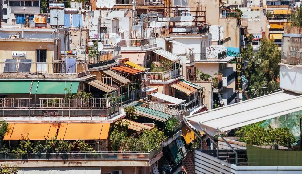 A generic square placeholder image with rounded corners in a figure.