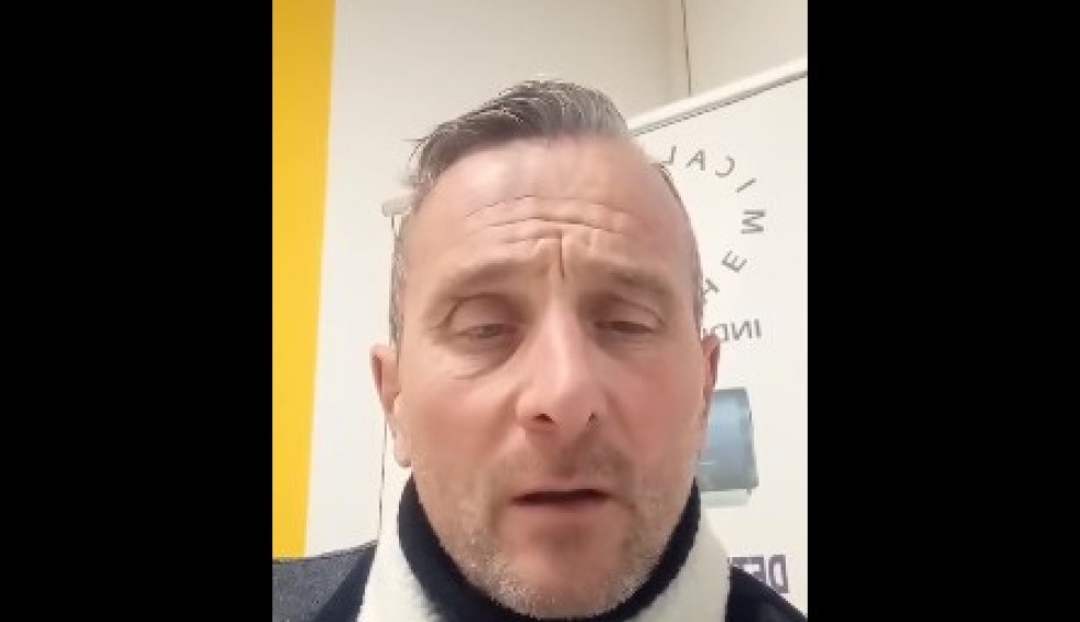 A generic square placeholder image with rounded corners in a figure.