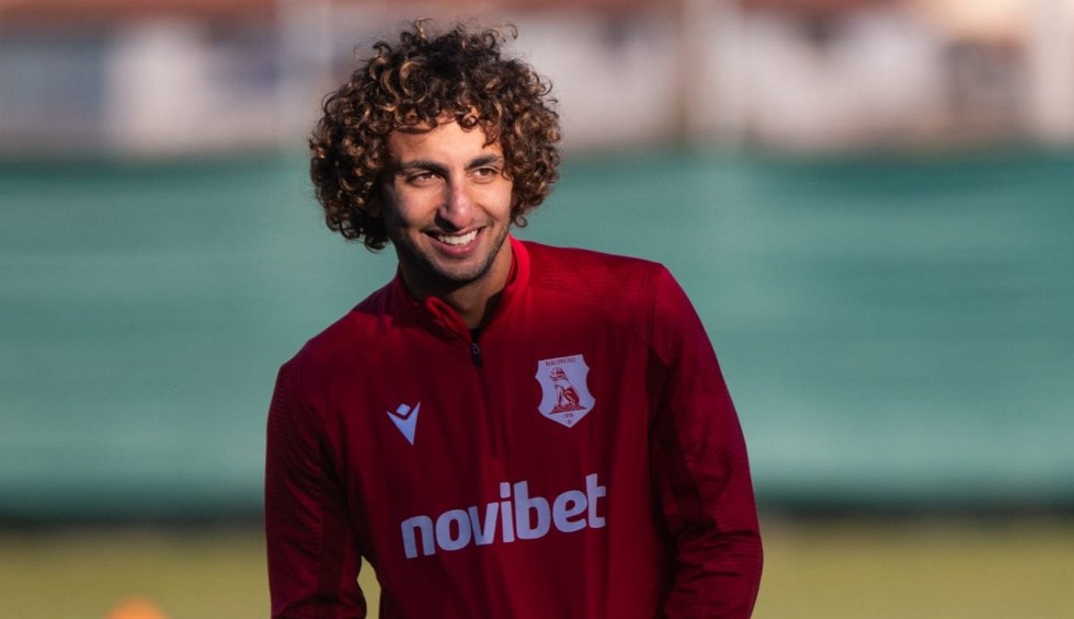 A generic square placeholder image with rounded corners in a figure.