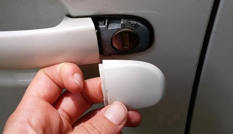 A generic square placeholder image with rounded corners in a figure.