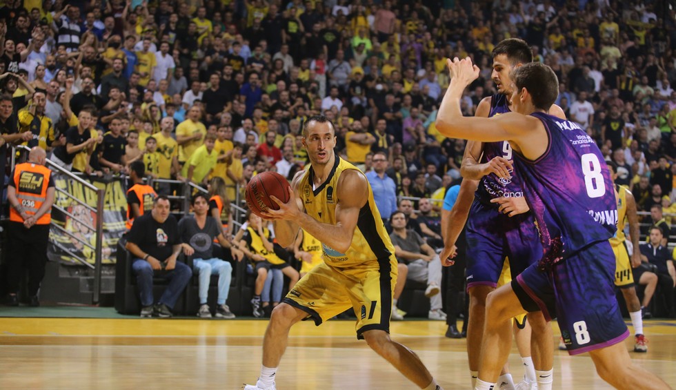 A generic square placeholder image with rounded corners in a figure.