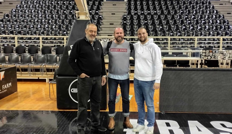 A generic square placeholder image with rounded corners in a figure.