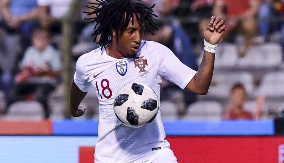 A generic square placeholder image with rounded corners in a figure.