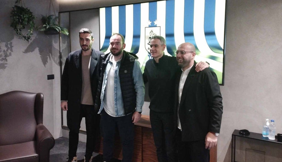 A generic square placeholder image with rounded corners in a figure.