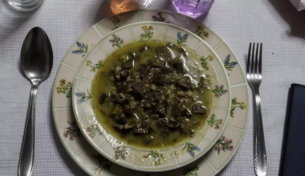 A generic square placeholder image with rounded corners in a figure.