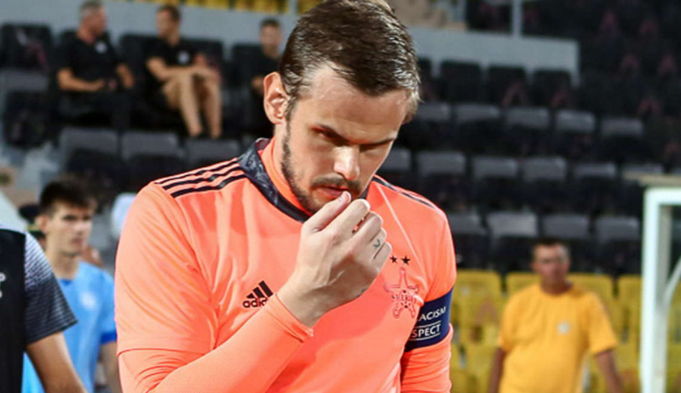 A generic square placeholder image with rounded corners in a figure.