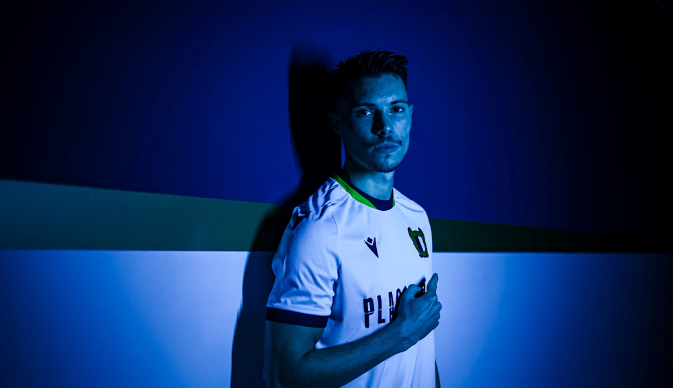 A generic square placeholder image with rounded corners in a figure.