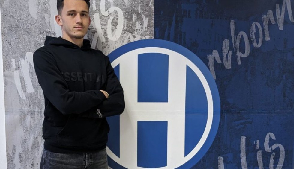 A generic square placeholder image with rounded corners in a figure.