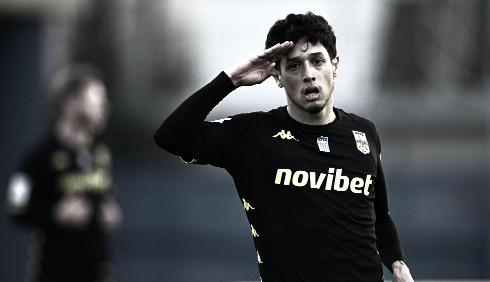 A generic square placeholder image with rounded corners in a figure.