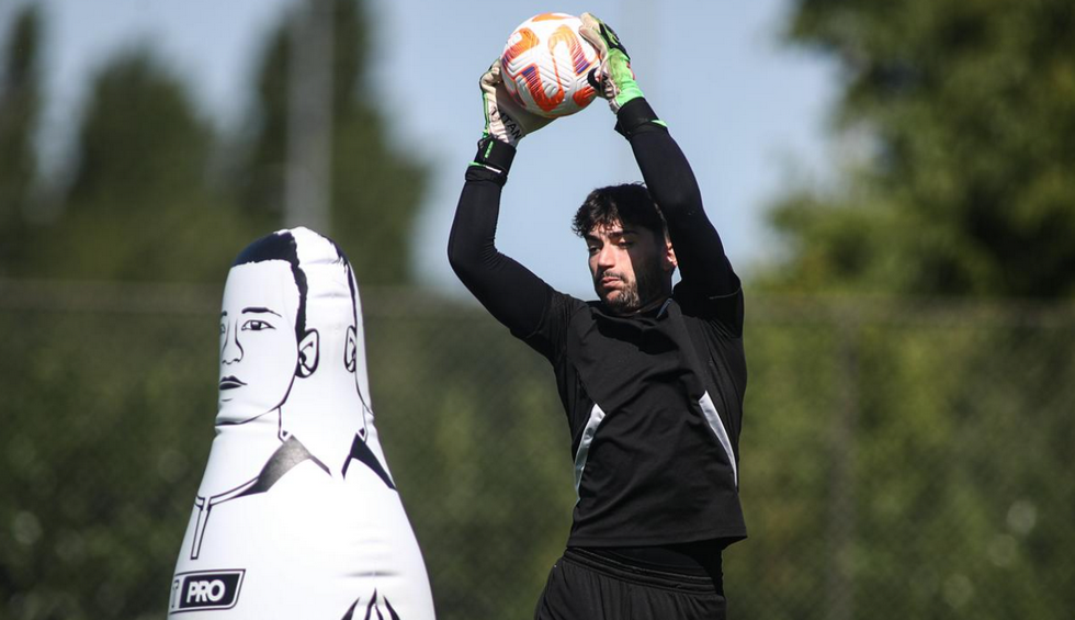 A generic square placeholder image with rounded corners in a figure.