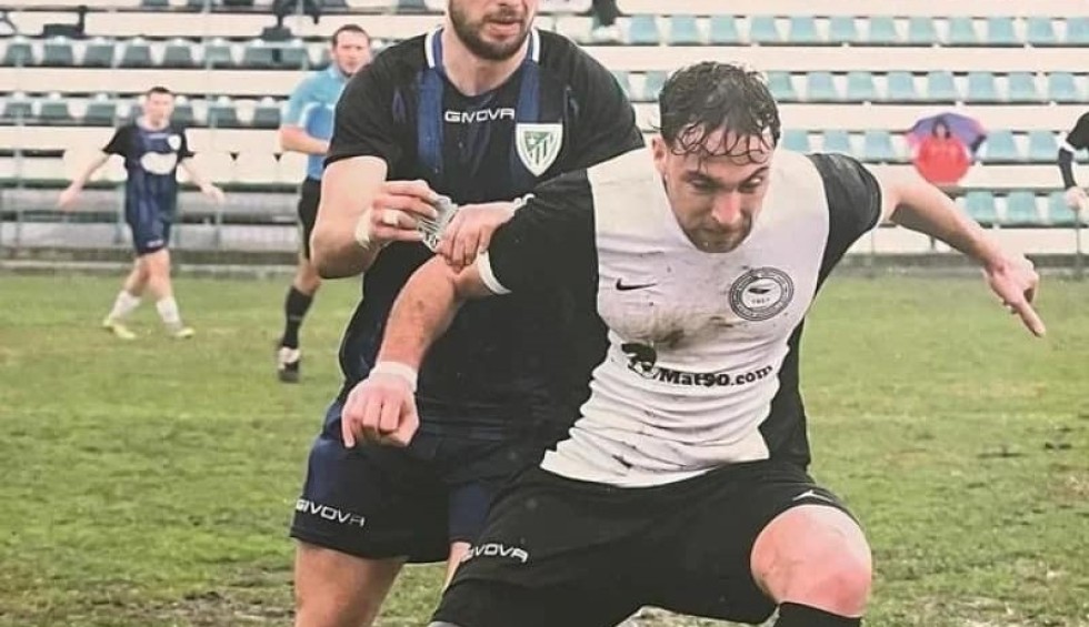 A generic square placeholder image with rounded corners in a figure.