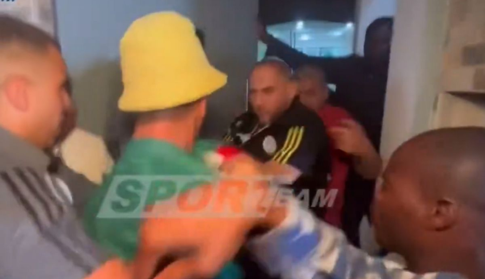 A generic square placeholder image with rounded corners in a figure.