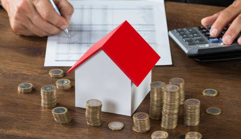 A generic square placeholder image with rounded corners in a figure.