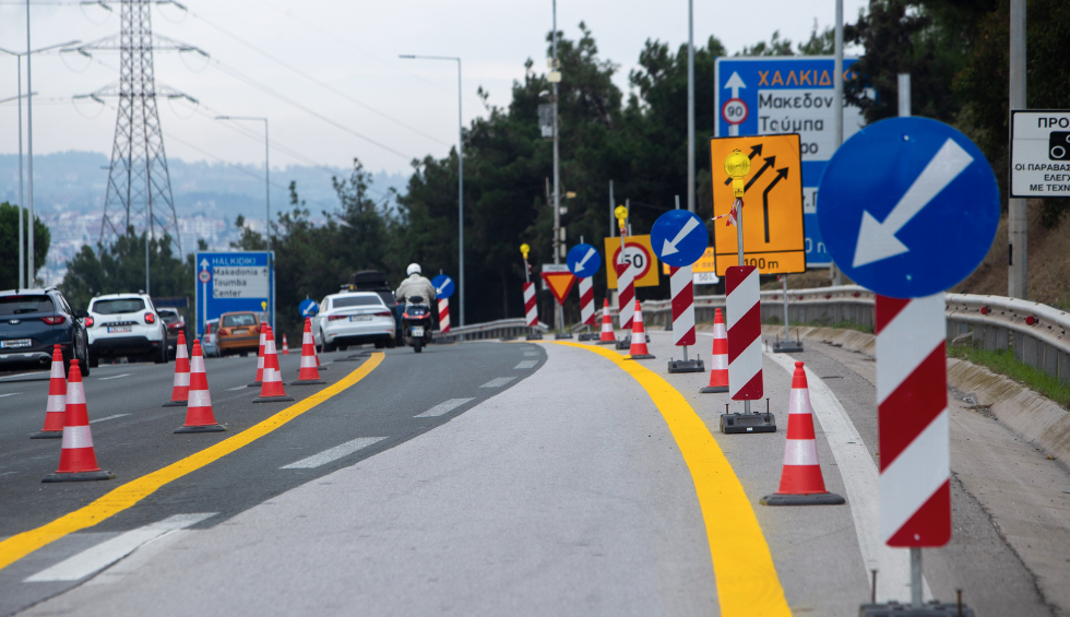Το Fly Over δεν μας ταλαιπωρεί απλά, έχει αλλάξει τη ζωή μας, τους χρόνους μας, την καθημερινότητά μας