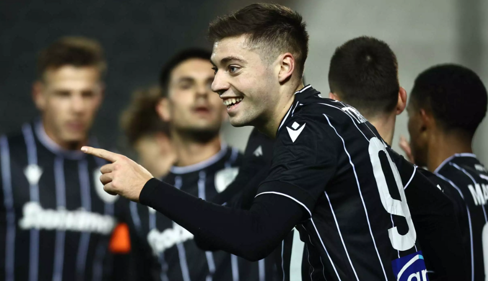 A generic square placeholder image with rounded corners in a figure.