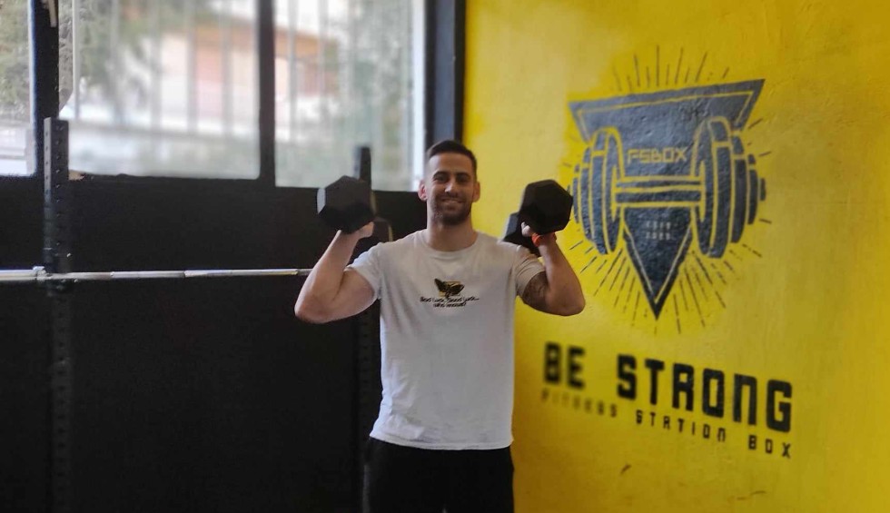 A generic square placeholder image with rounded corners in a figure.