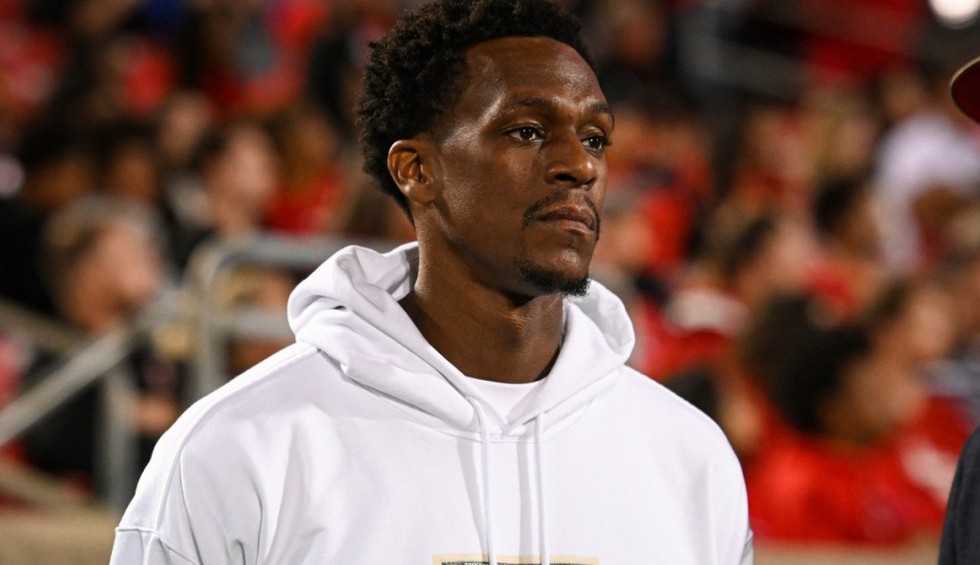 A generic square placeholder image with rounded corners in a figure.