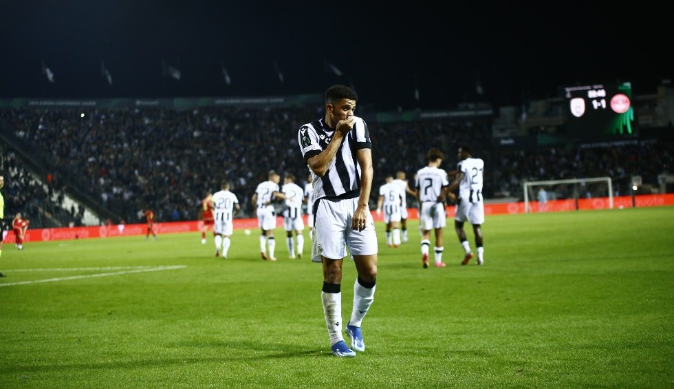 A generic square placeholder image with rounded corners in a figure.