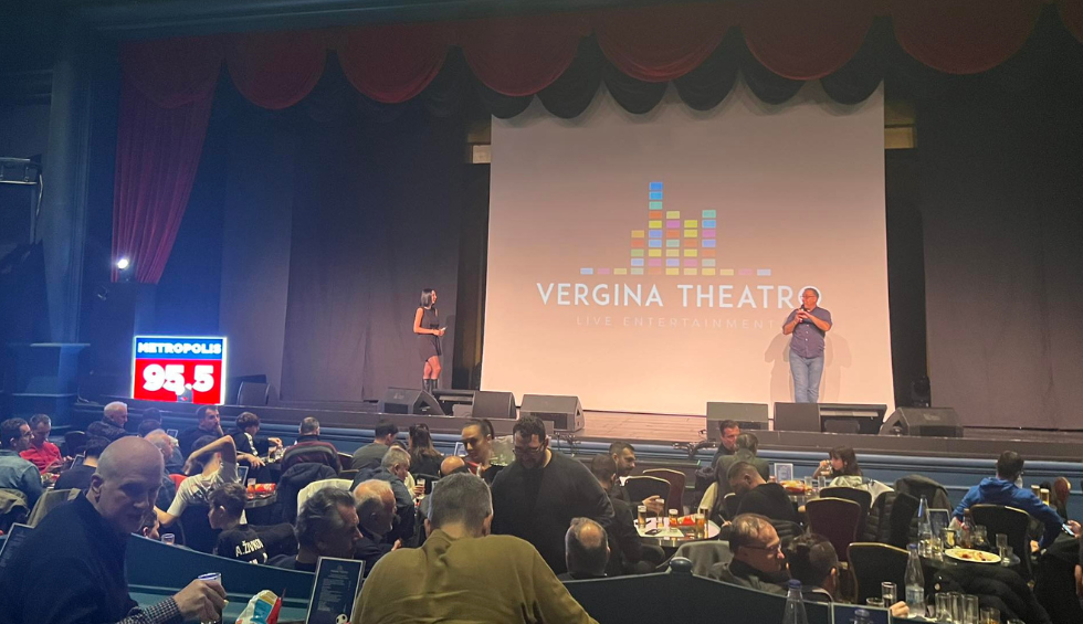 A generic square placeholder image with rounded corners in a figure.