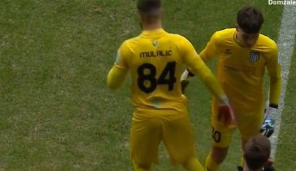 A generic square placeholder image with rounded corners in a figure.