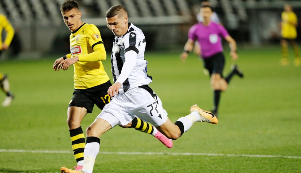 A generic square placeholder image with rounded corners in a figure.