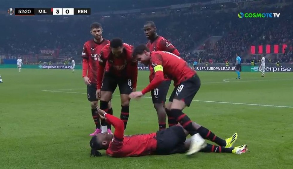 A generic square placeholder image with rounded corners in a figure.