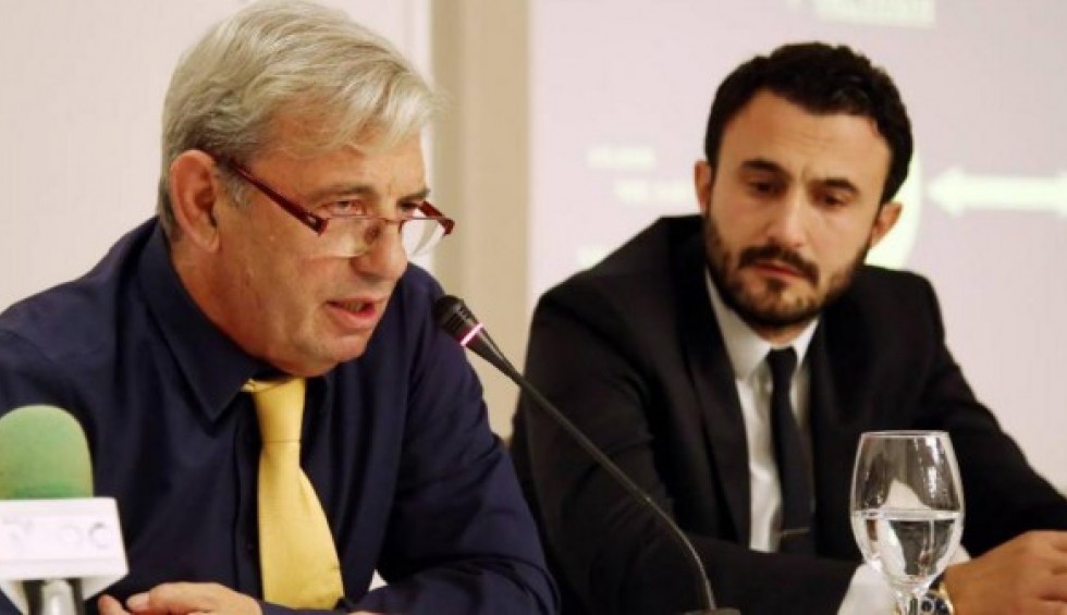 A generic square placeholder image with rounded corners in a figure.