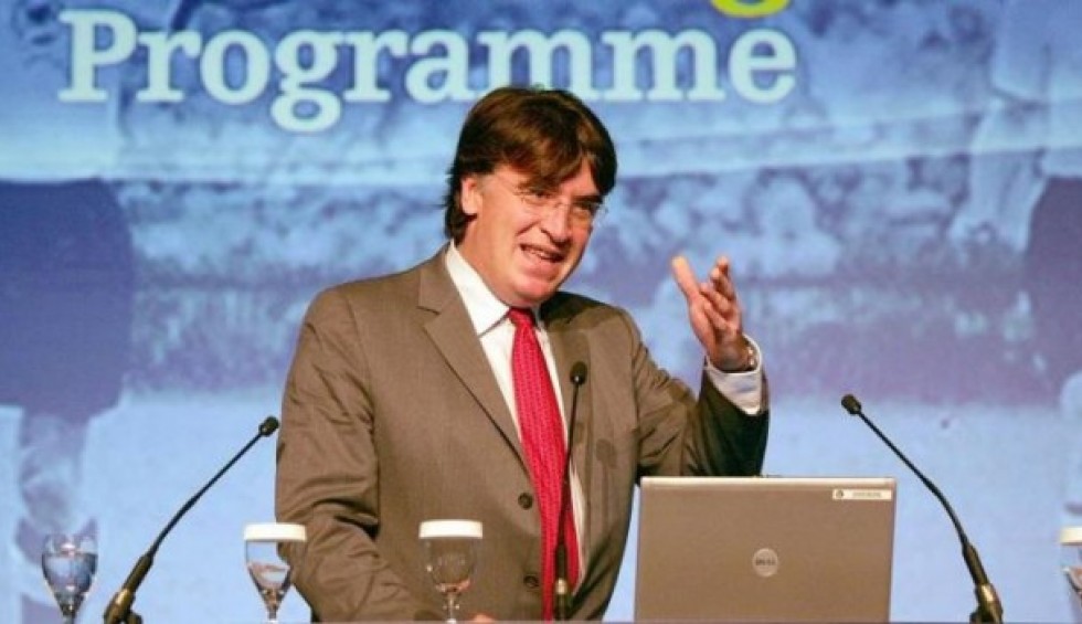 A generic square placeholder image with rounded corners in a figure.