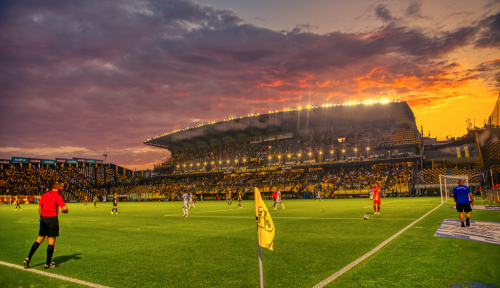 A generic square placeholder image with rounded corners in a figure.