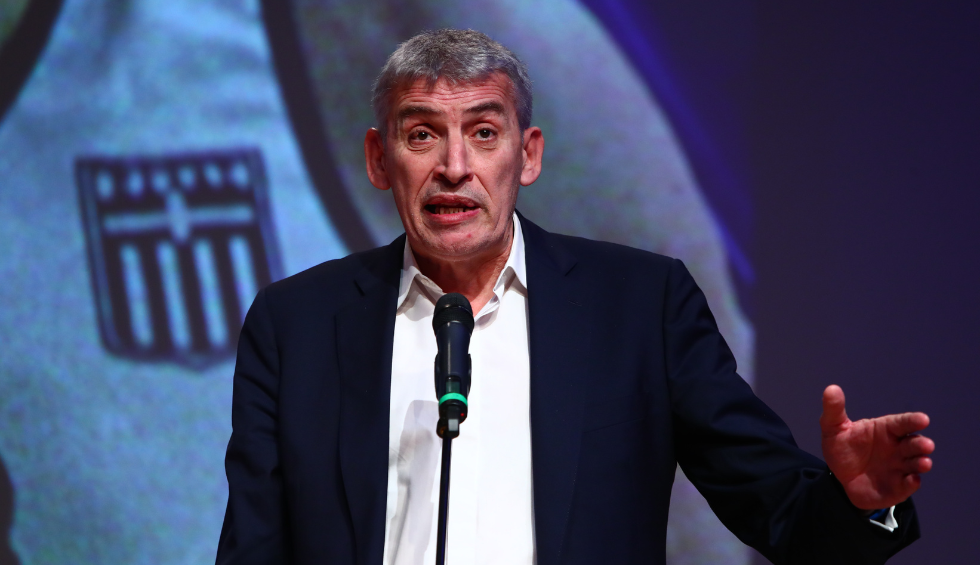 A generic square placeholder image with rounded corners in a figure.