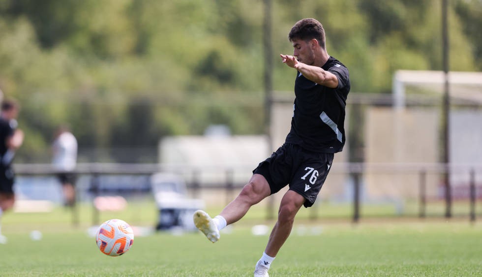 A generic square placeholder image with rounded corners in a figure.