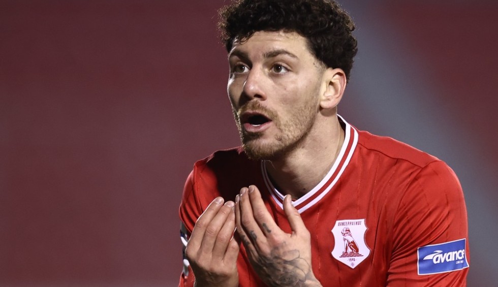 A generic square placeholder image with rounded corners in a figure.