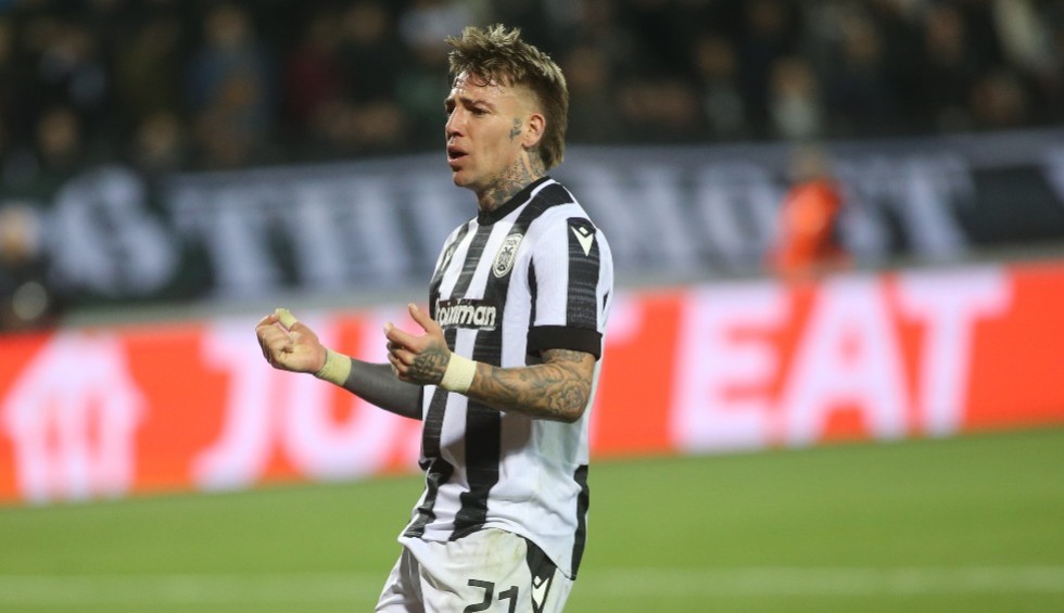 A generic square placeholder image with rounded corners in a figure.