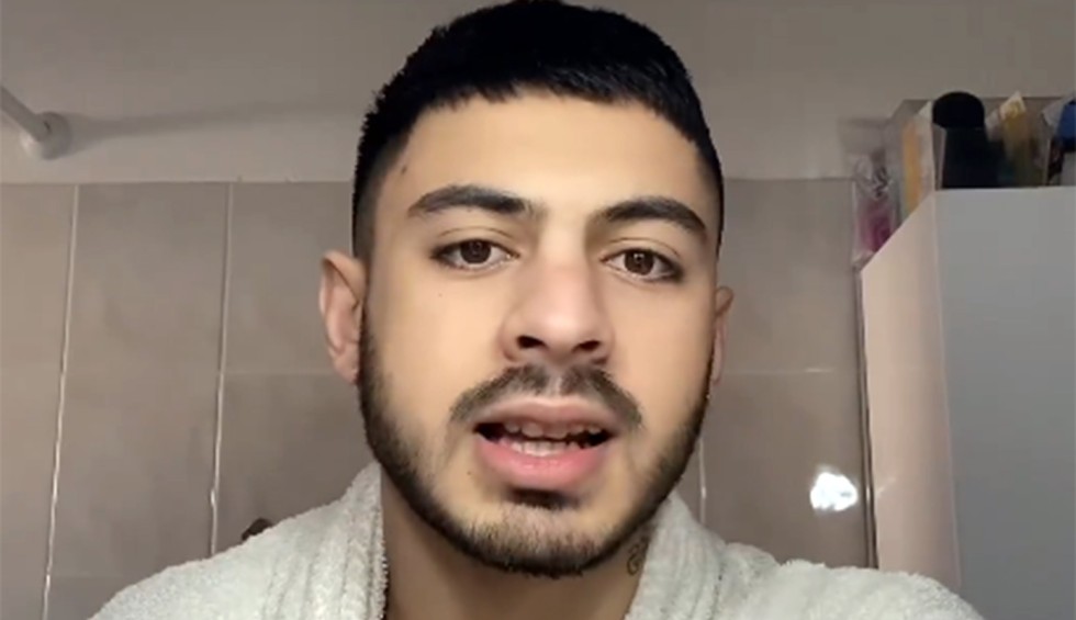 A generic square placeholder image with rounded corners in a figure.