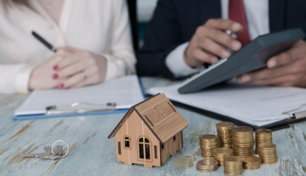 A generic square placeholder image with rounded corners in a figure.