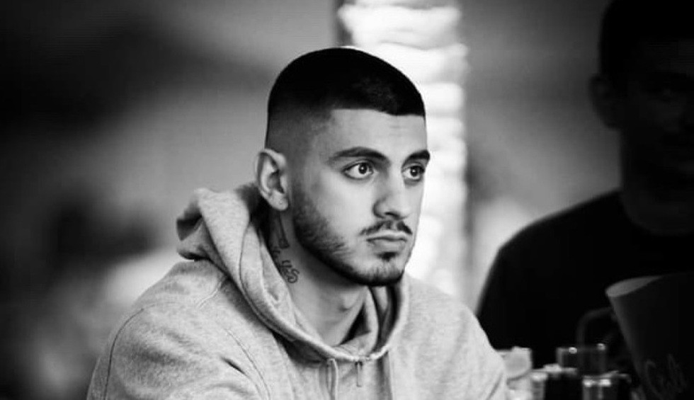 A generic square placeholder image with rounded corners in a figure.