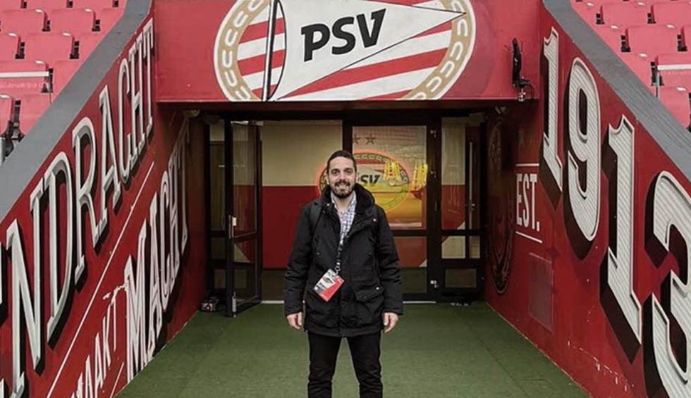 A generic square placeholder image with rounded corners in a figure.