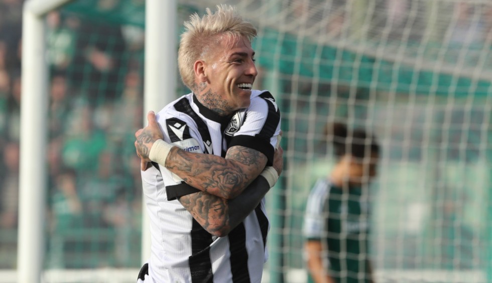 A generic square placeholder image with rounded corners in a figure.