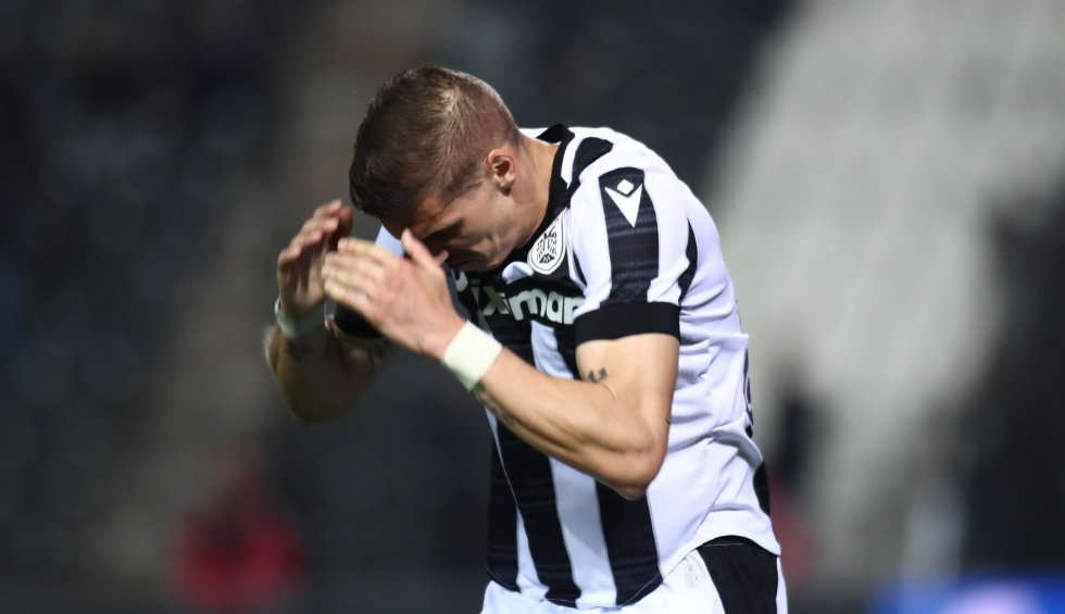 A generic square placeholder image with rounded corners in a figure.