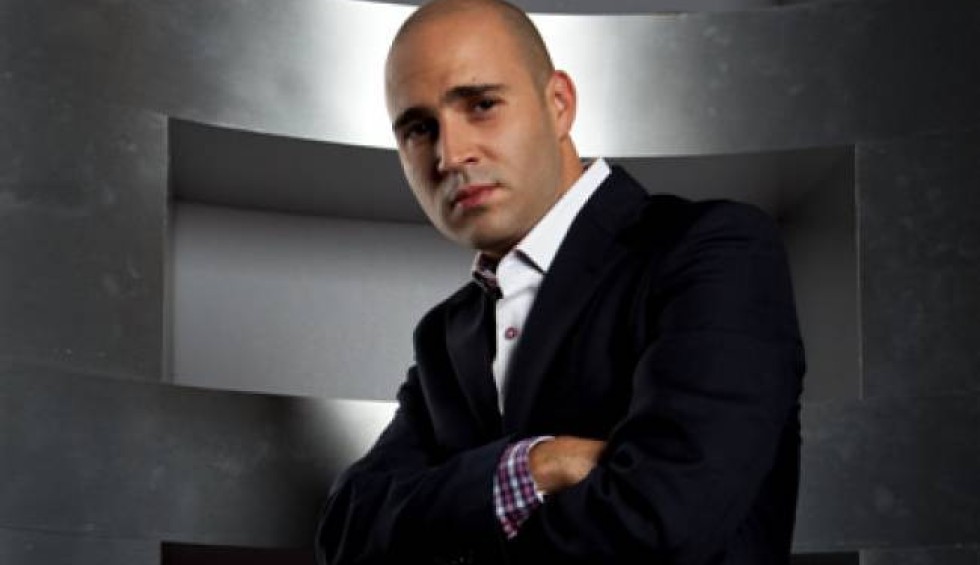 A generic square placeholder image with rounded corners in a figure.