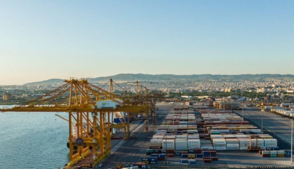 A generic square placeholder image with rounded corners in a figure.