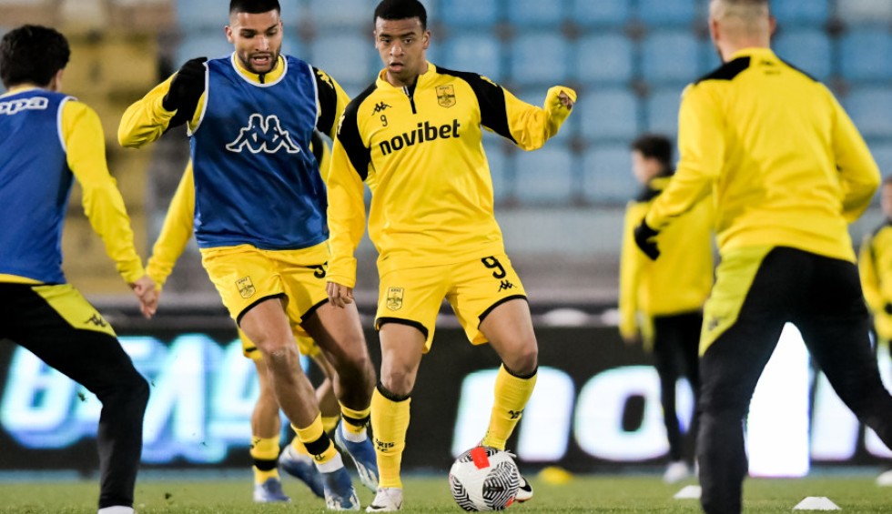 A generic square placeholder image with rounded corners in a figure.