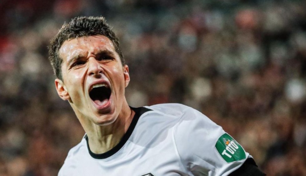 A generic square placeholder image with rounded corners in a figure.