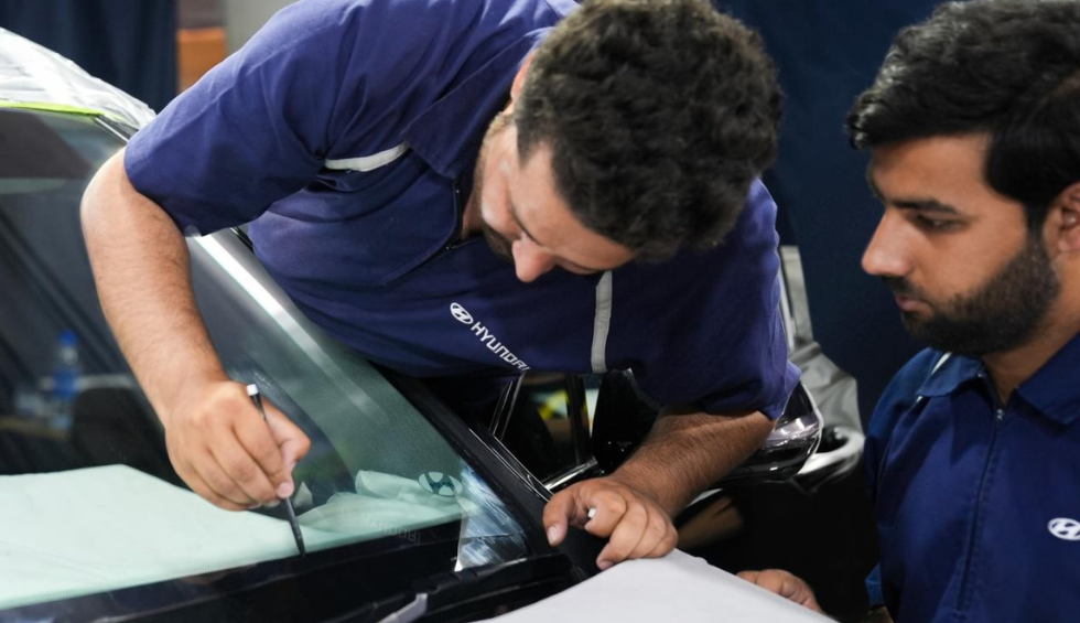 A generic square placeholder image with rounded corners in a figure.