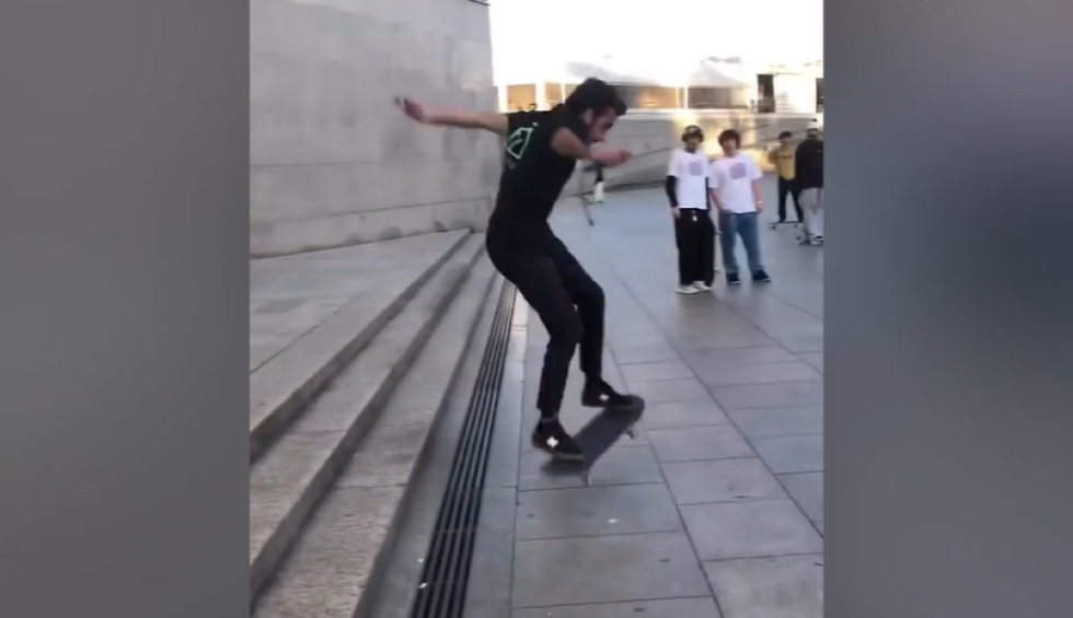 A generic square placeholder image with rounded corners in a figure.